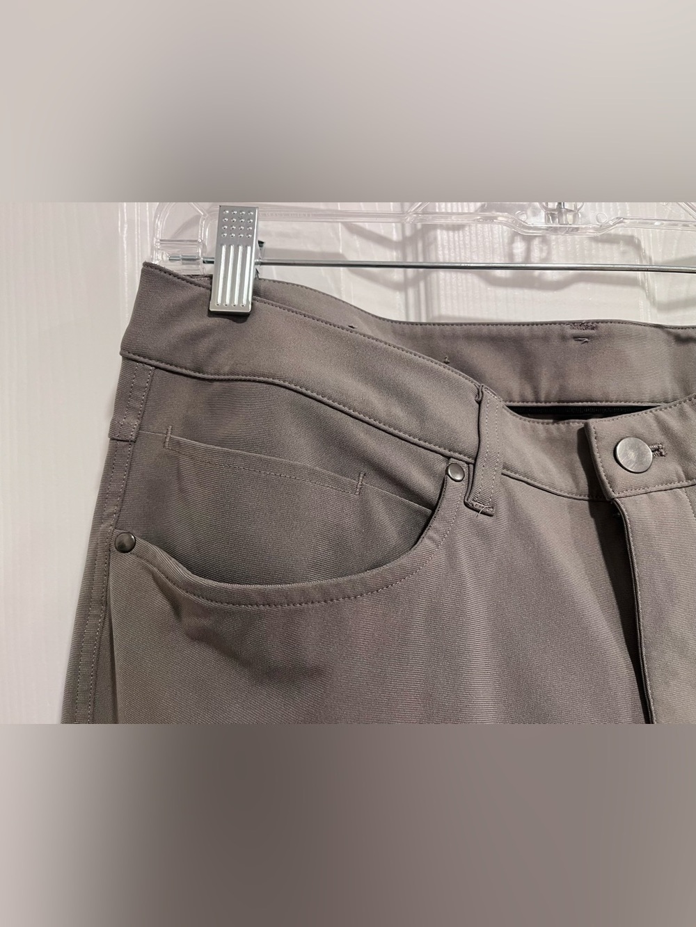 Lululemon athletica slim fit abc 5 pocket casual pants size 32 color nomad taupe - Picture 4 of 8